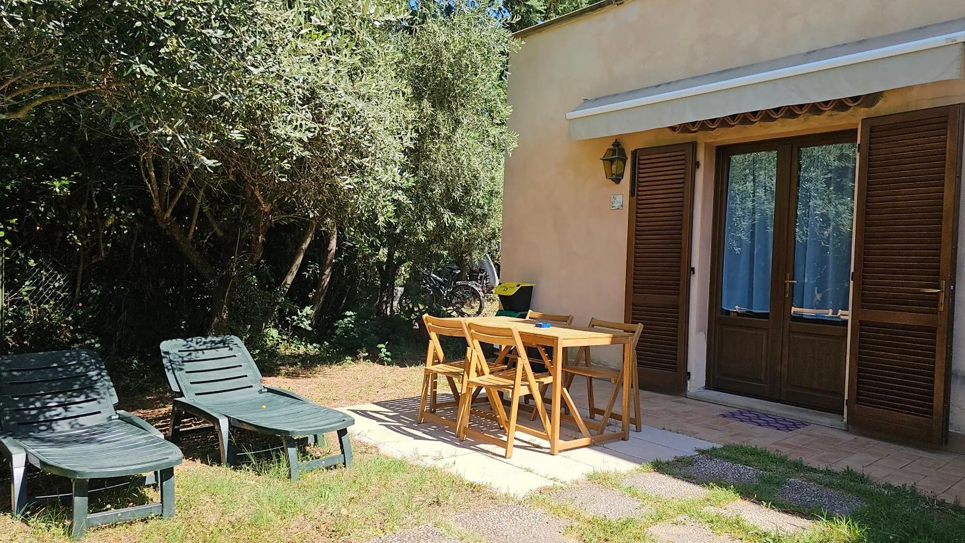 Matteo's Apartments Guardistallo 0*,
